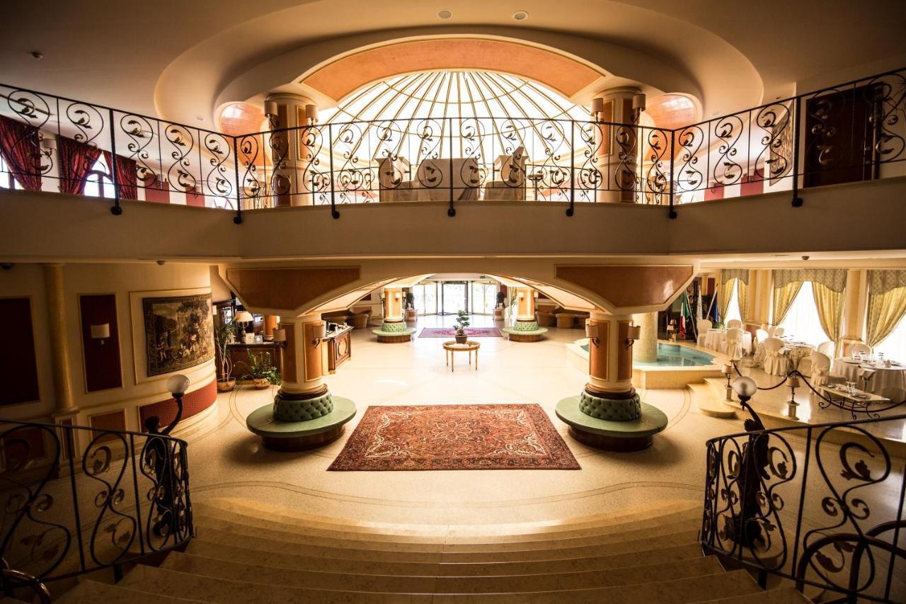 Parco Dei Principi Hotel Roccella Ionica Bagian luar foto