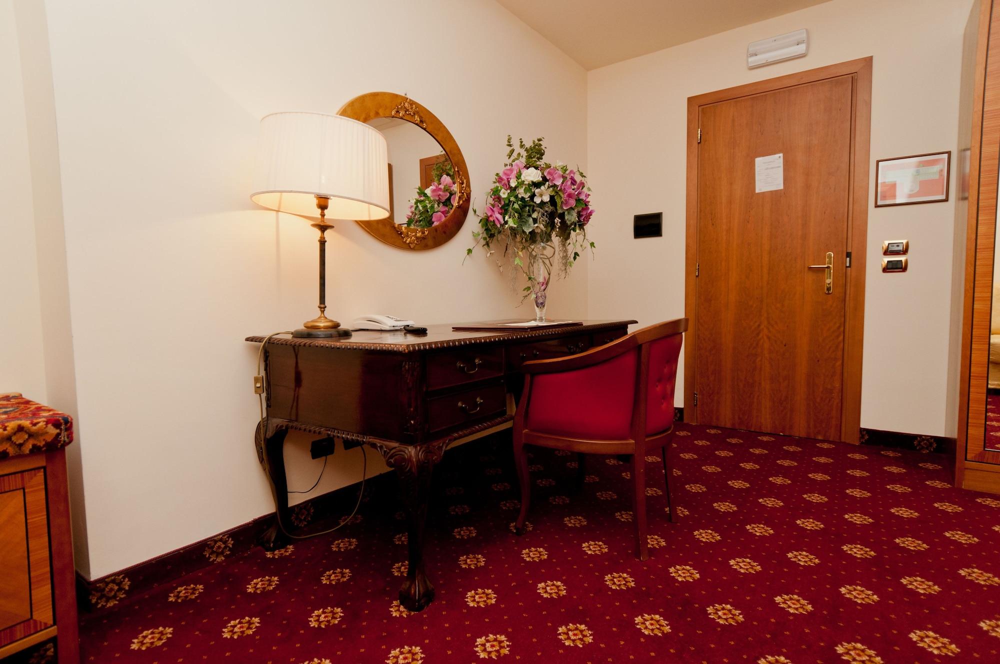 Parco Dei Principi Hotel Roccella Ionica Bagian luar foto