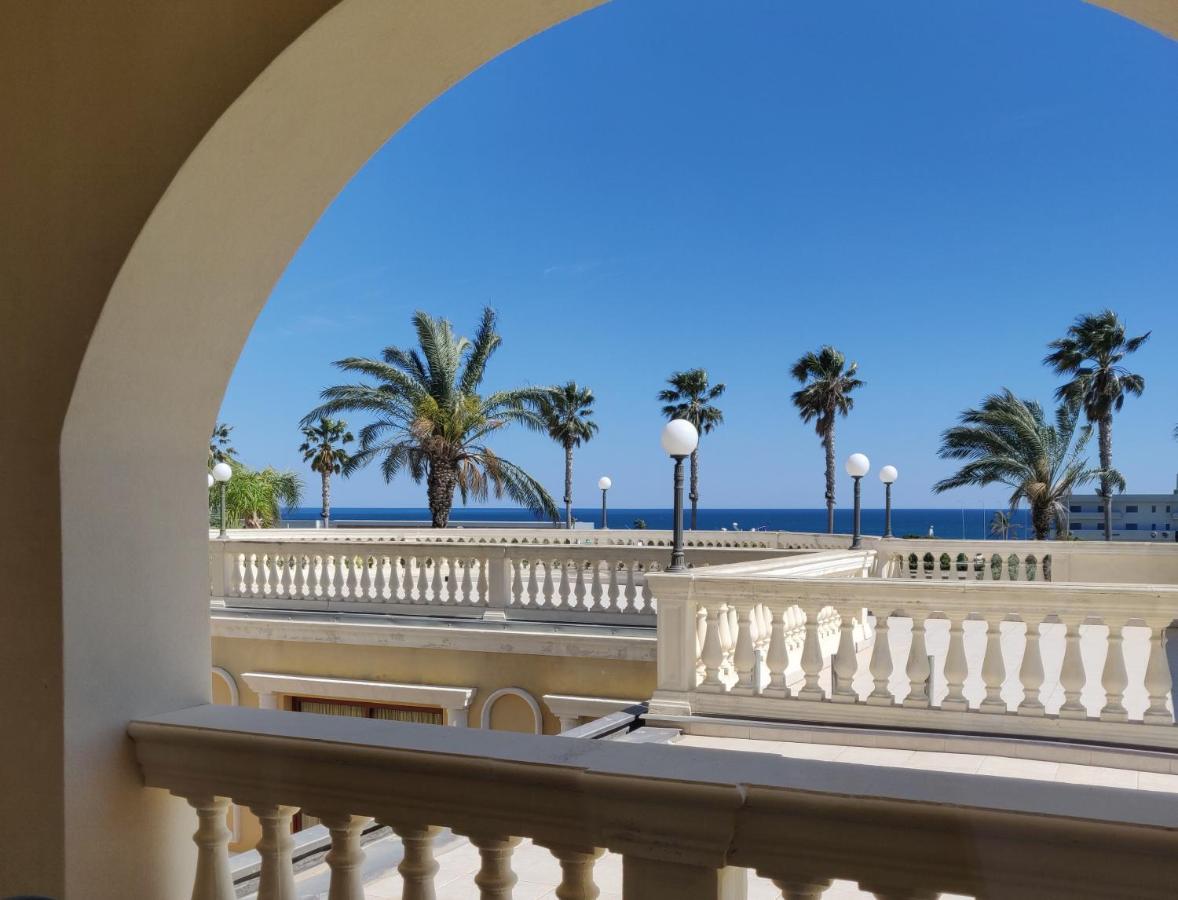 Parco Dei Principi Hotel Roccella Ionica Bagian luar foto