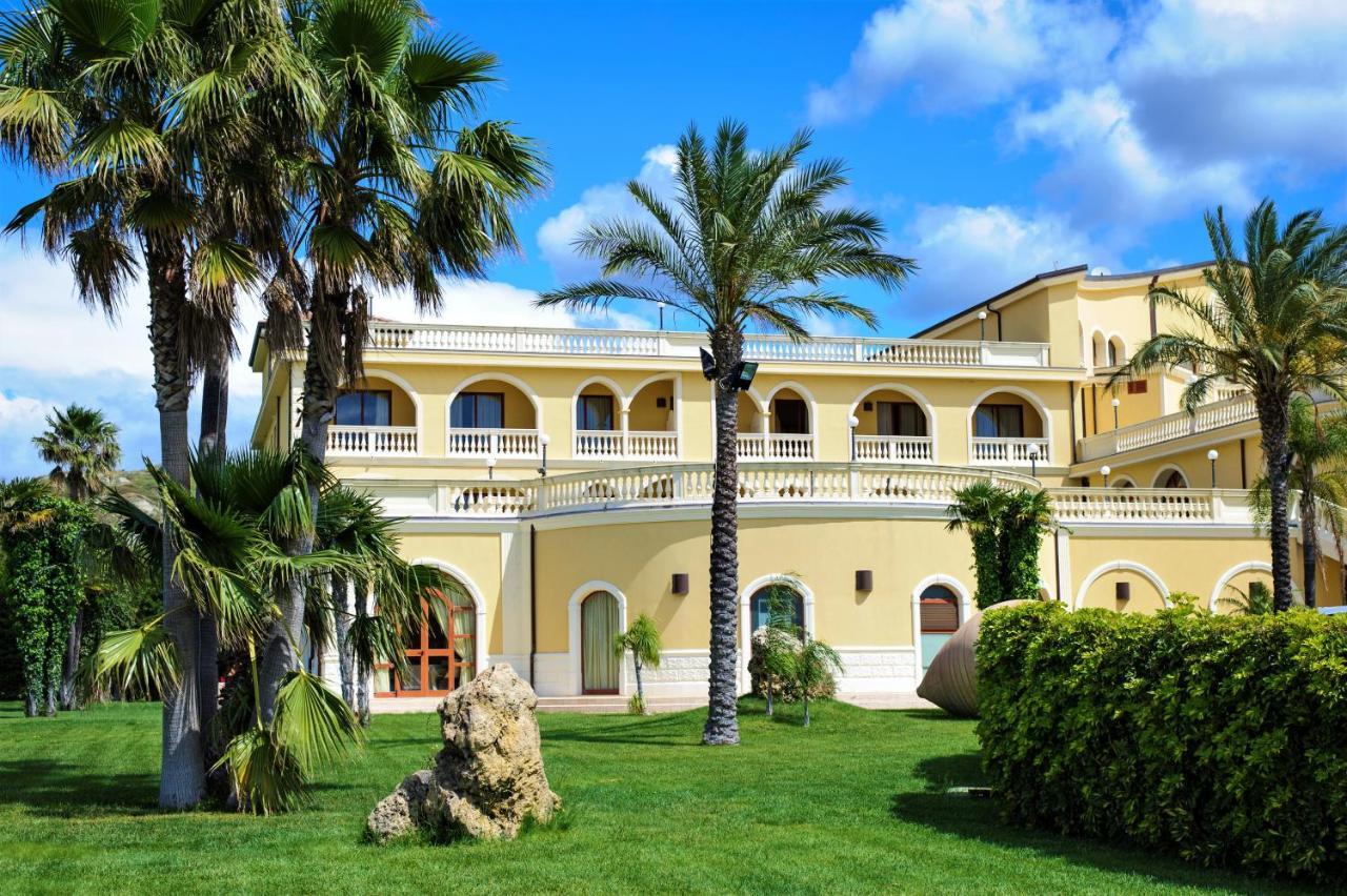 Parco Dei Principi Hotel Roccella Ionica Bagian luar foto