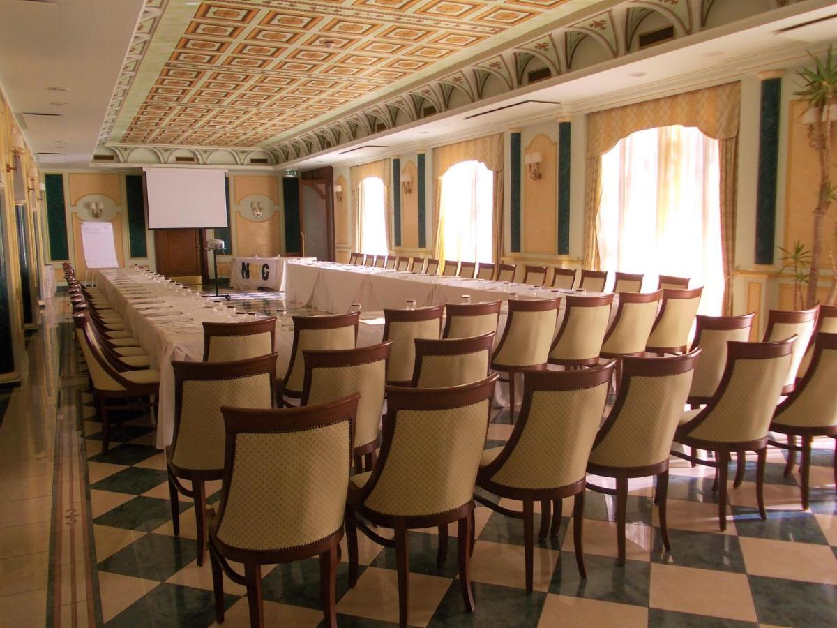 Parco Dei Principi Hotel Roccella Ionica Bagian luar foto